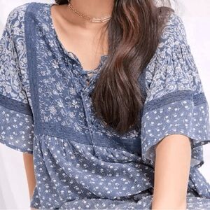 NWOT- American Eagle - Size XS (Loose Fit)